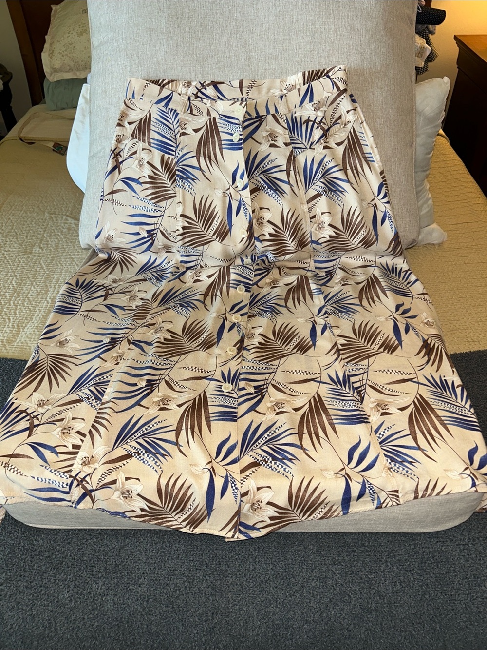 Sag Harbor vintage 100% rayon maxi skirt with Blue and Brown Tropical Leaf Print